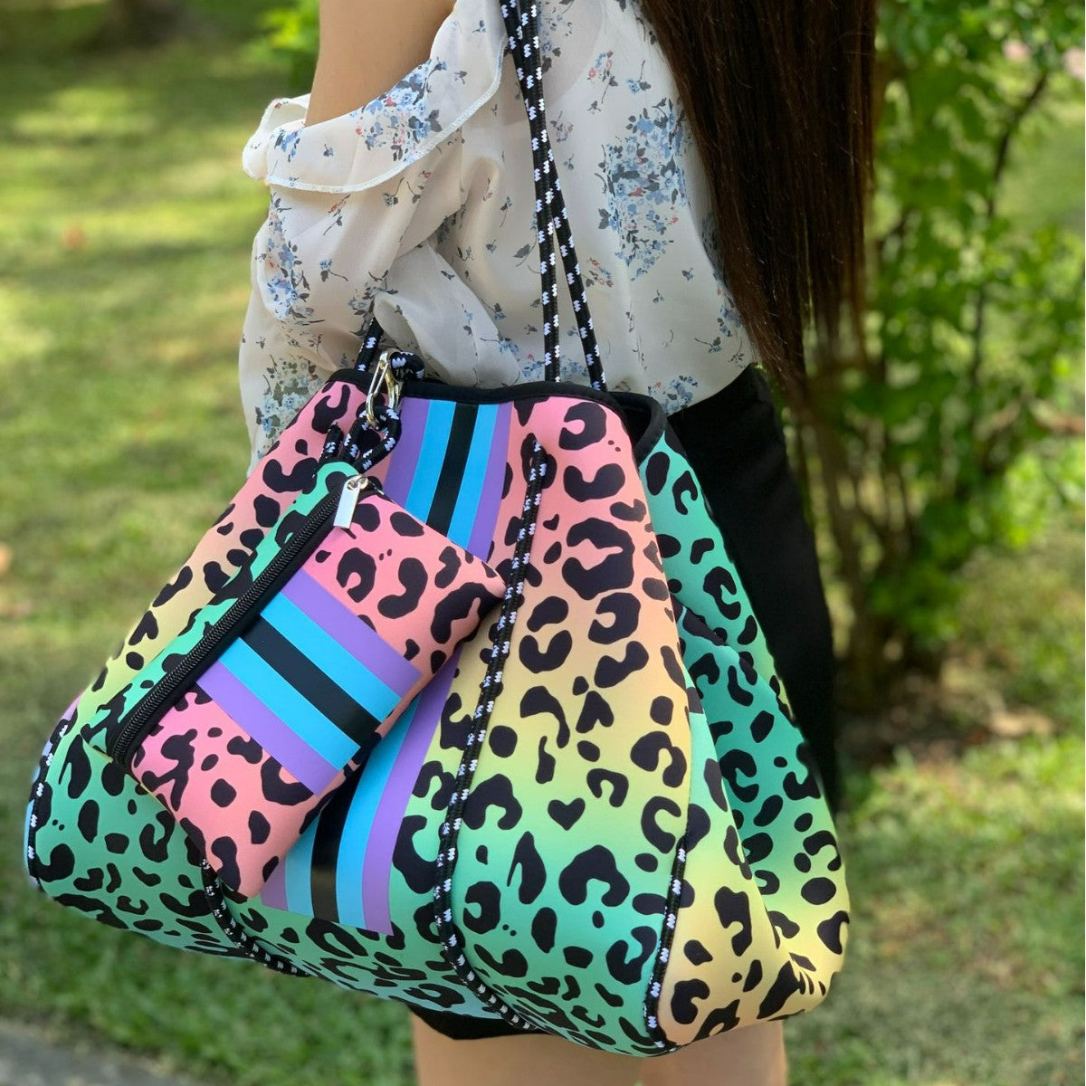 Neoprene Perforated Beach Bucket Bag – Two-in-One Mother-Child Tote, Large Swimming Sand-Proof Purse
